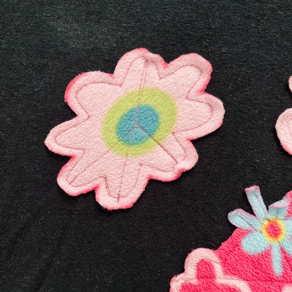 Organic cotton Upcycled fleecy flower power t-shirt - Picture 5 of 9